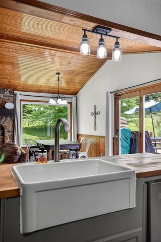 283 Hunting Creek Rd, Whitleyville, TN 38588