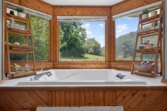 283 Hunting Creek Rd, Whitleyville, TN 38588