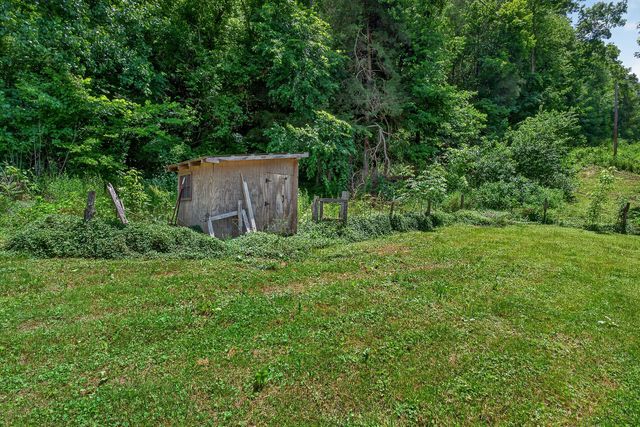 283 Hunting Creek Rd, Whitleyville, TN 38588