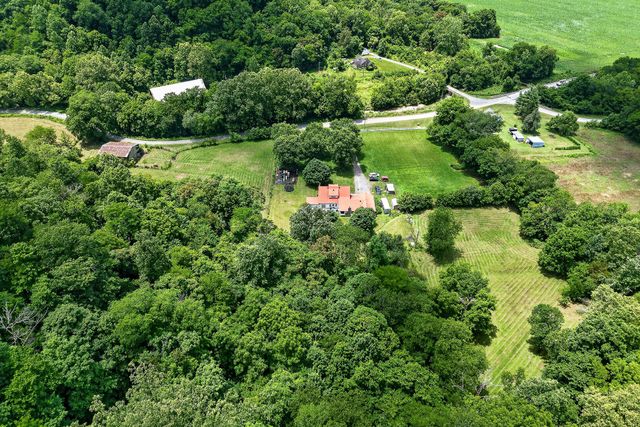 283 Hunting Creek Rd, Whitleyville, TN 38588
