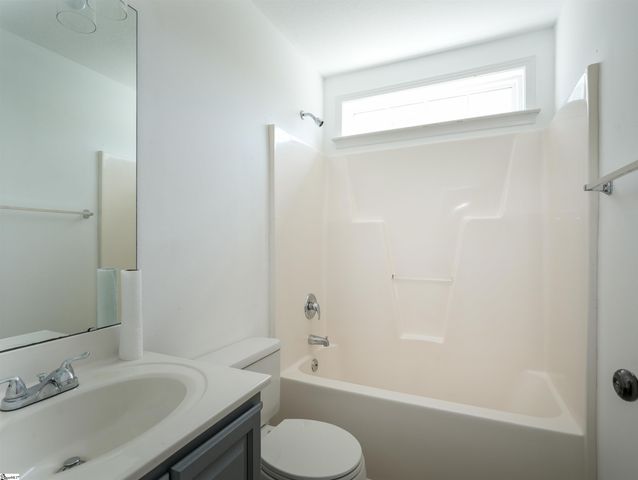 21 Whitethorn Lane, Greenville, SC 29607