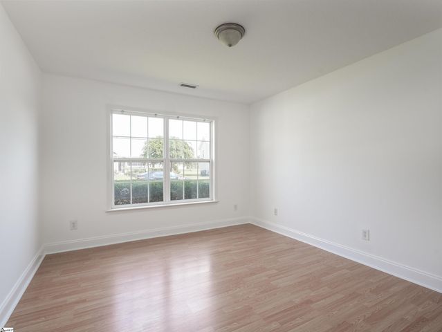 21 Whitethorn Lane, Greenville, SC 29607