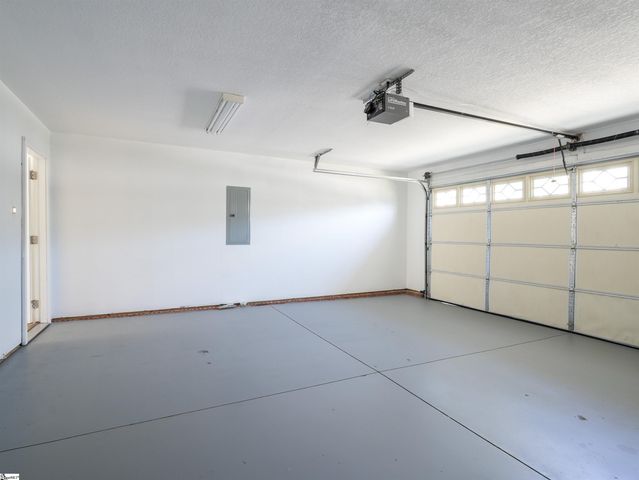 21 Whitethorn Lane, Greenville, SC 29607