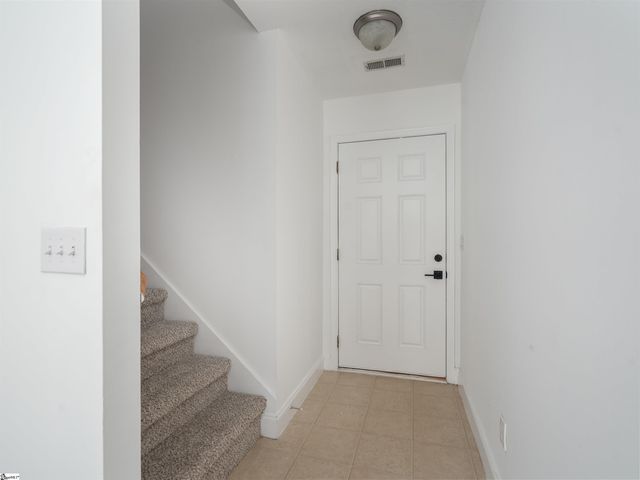 21 Whitethorn Lane, Greenville, SC 29607