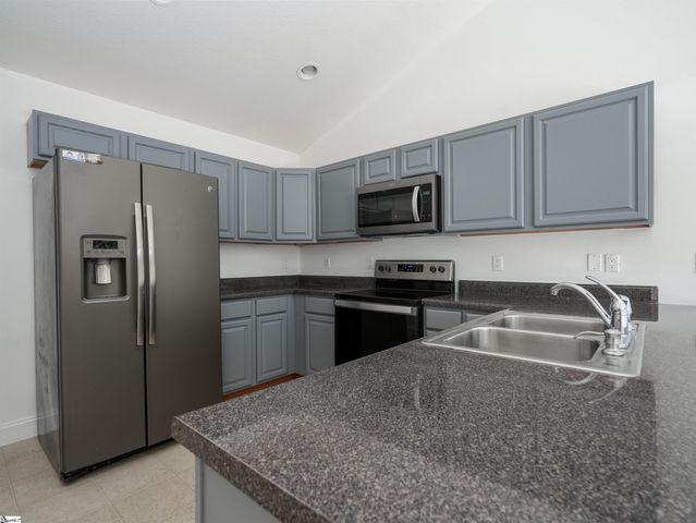 21 Whitethorn Lane, Greenville, SC 29607