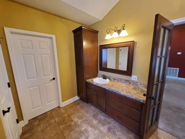 141 S 6th Avenue, Piggott, AR 72454