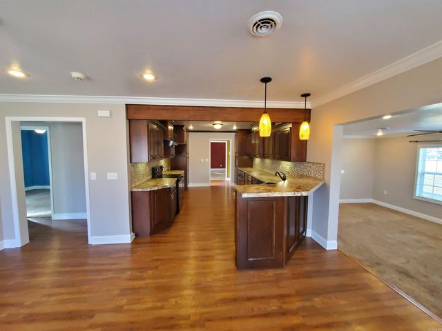 141 S 6th Avenue, Piggott, AR 72454