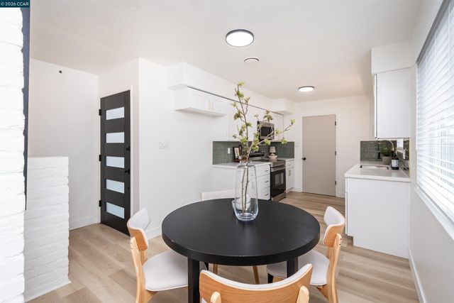 5201 Sky Pkwy, Sacramento, CA 95823