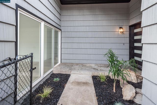 5201 Sky Pkwy, Sacramento, CA 95823