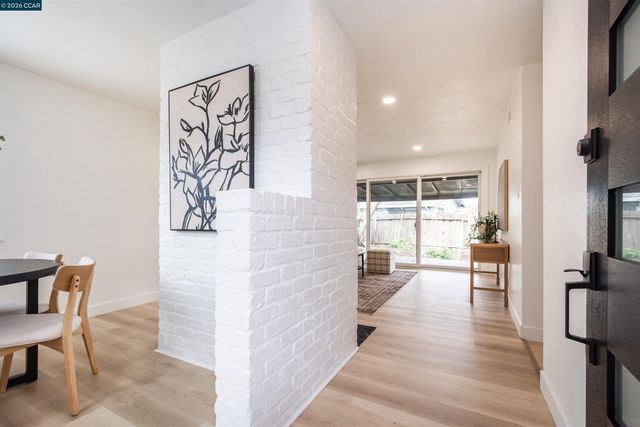 5201 Sky Pkwy, Sacramento, CA 95823