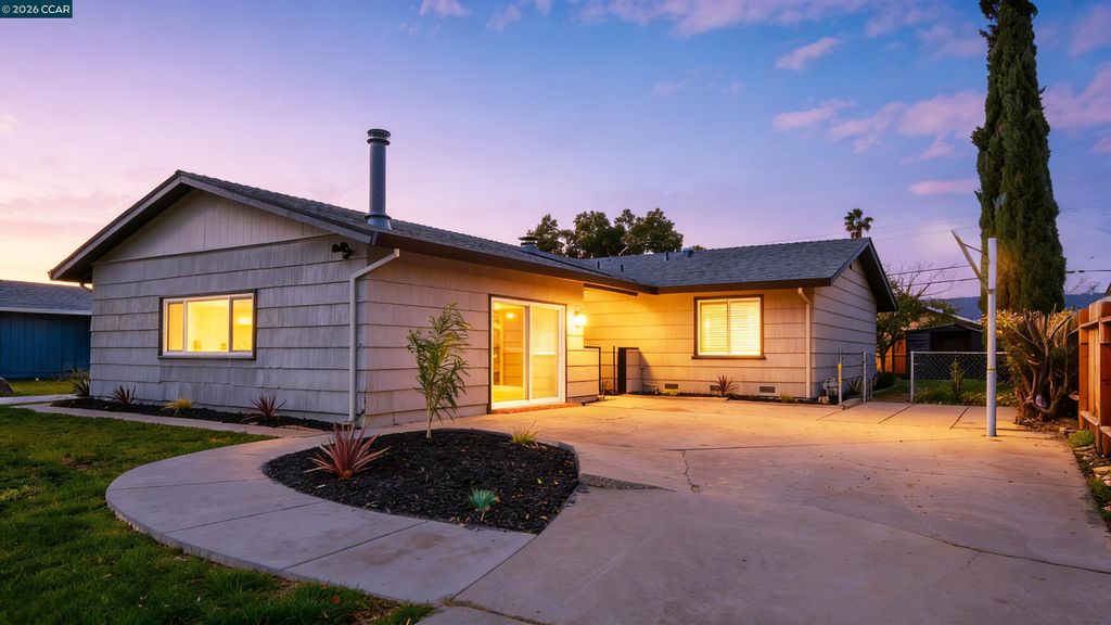 5201 Sky Pkwy, Sacramento, CA 95823