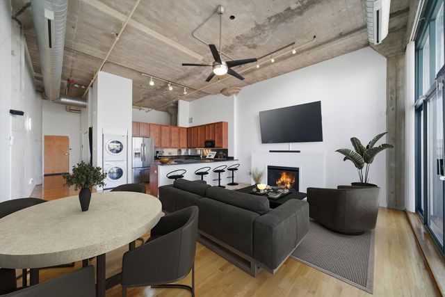 1727 S Indiana Avenue 319, Chicago, IL 60616