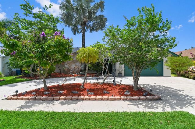 8372 Myakka Court, Lake Worth, FL 33467