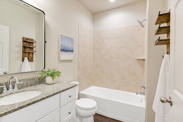 8033 Massa DR, Round Rock, TX 78665