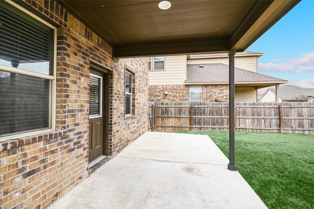8033 Massa DR, Round Rock, TX 78665