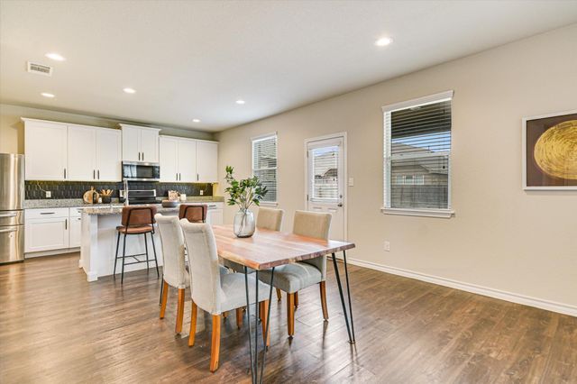 8033 Massa DR, Round Rock, TX 78665