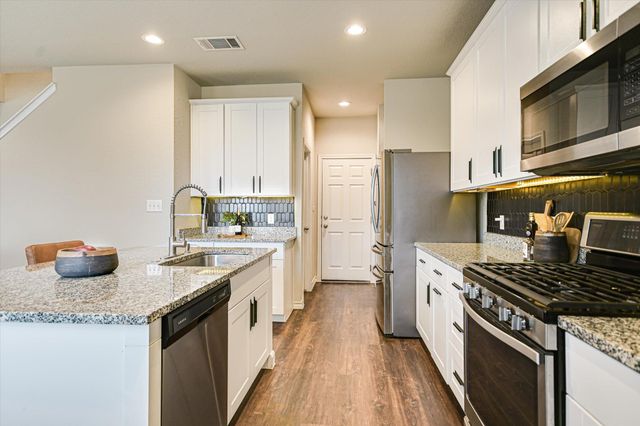 8033 Massa DR, Round Rock, TX 78665