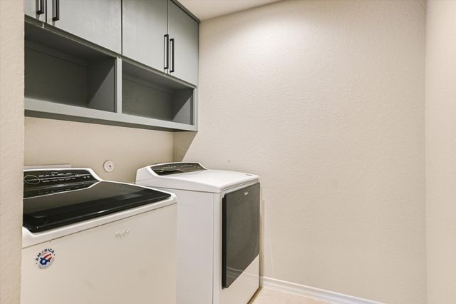 8033 Massa DR, Round Rock, TX 78665