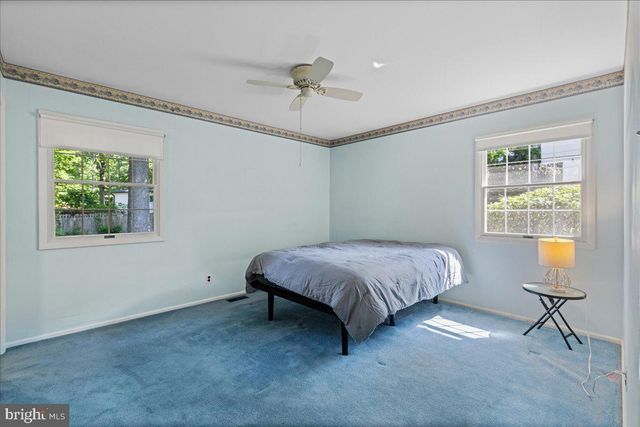 8 WINDGATE RD, Cherry Hill, NJ 08003