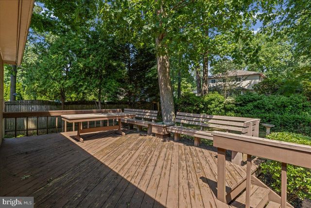 8 WINDGATE RD, Cherry Hill, NJ 08003