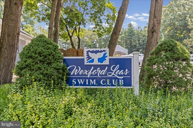 8 WINDGATE RD, Cherry Hill, NJ 08003