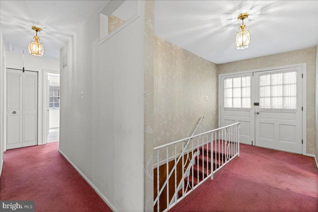 8 WINDGATE RD, Cherry Hill, NJ 08003