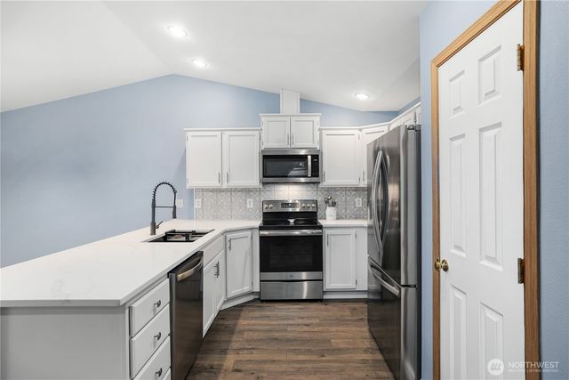 10109 Meadowside Lane SW, Rochester, WA 98579