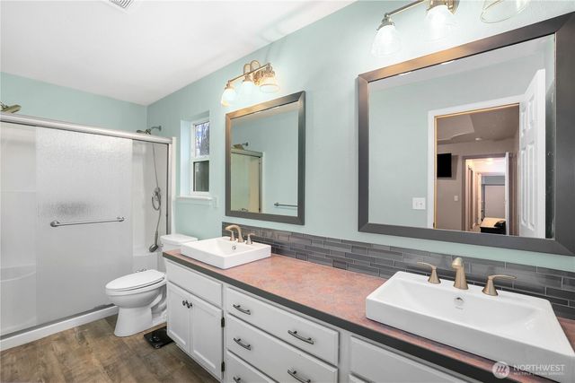 10109 Meadowside Lane SW, Rochester, WA 98579