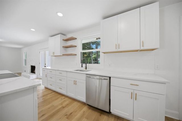 1073 Grayson Parkway, Grayson, GA 30017