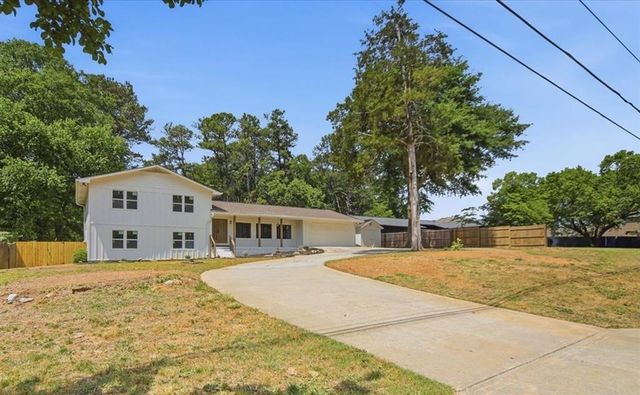 1073 Grayson Parkway, Grayson, GA 30017