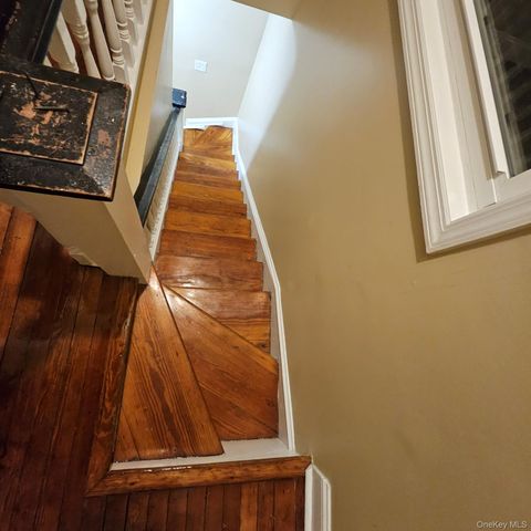 607 S 5th Avenue 2nd Flr Duplex, Mount Vernon, NY 10550