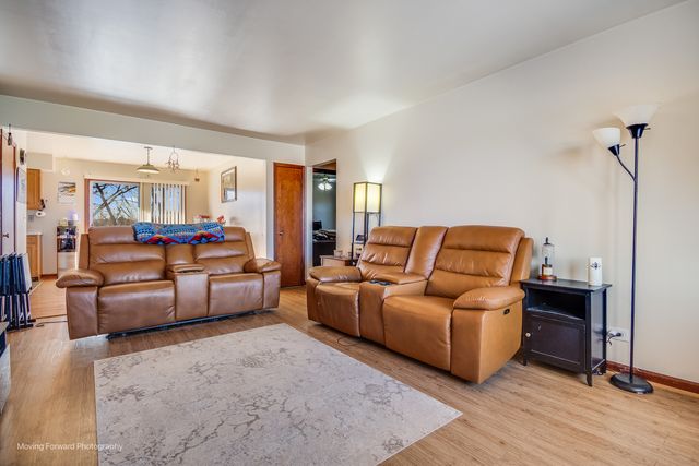 40W791 Big Timber Road, Hampshire, IL 60140