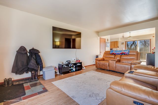 40W791 Big Timber Road, Hampshire, IL 60140