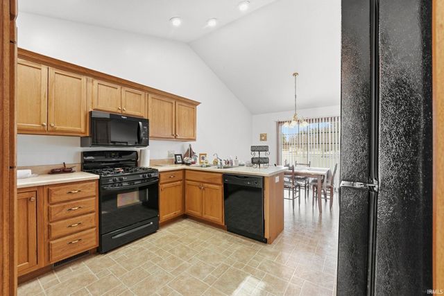 67114 CHADWICK CT, Goshen, IN 46526