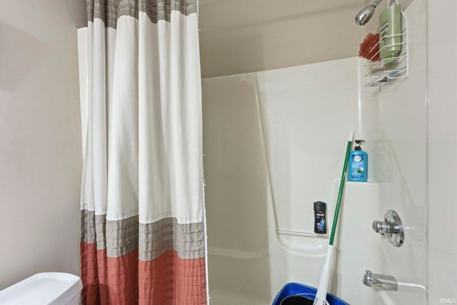 67114 CHADWICK CT, Goshen, IN 46526