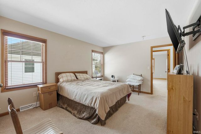 67114 CHADWICK CT, Goshen, IN 46526