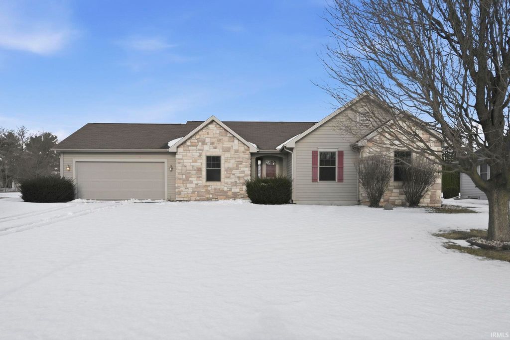 67114 CHADWICK CT, Goshen, IN 46526