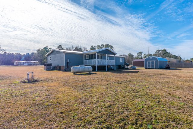 2332 Cooper Store Road, Moncks Corner, SC 29461