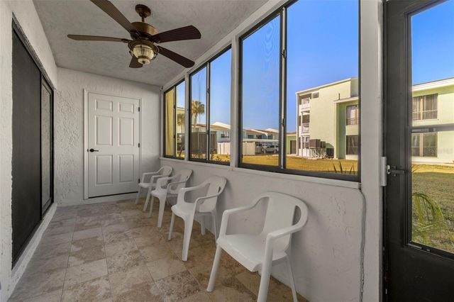 1 WINDRUSH BOULEVARD 19, Indian Rocks Beach, FL 33785