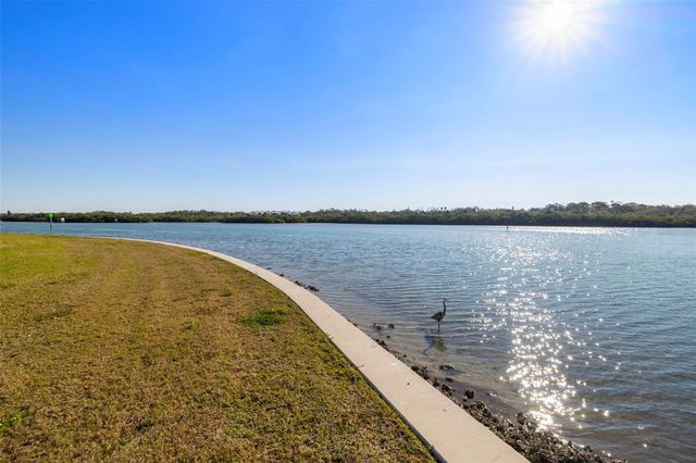 1 WINDRUSH BOULEVARD 19, Indian Rocks Beach, FL 33785