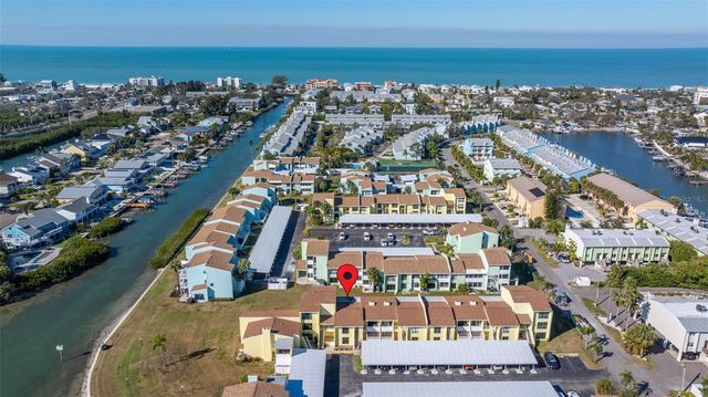 1 WINDRUSH BOULEVARD 19, Indian Rocks Beach, FL 33785