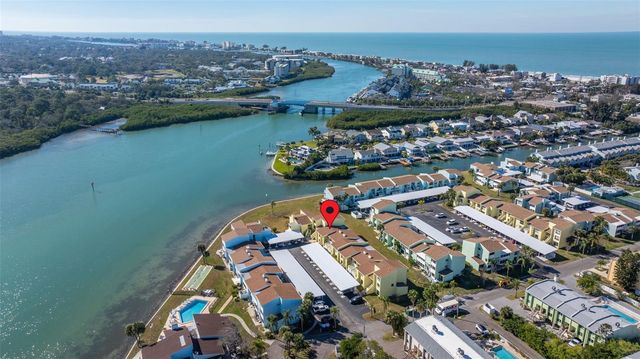 1 WINDRUSH BOULEVARD 19, Indian Rocks Beach, FL 33785