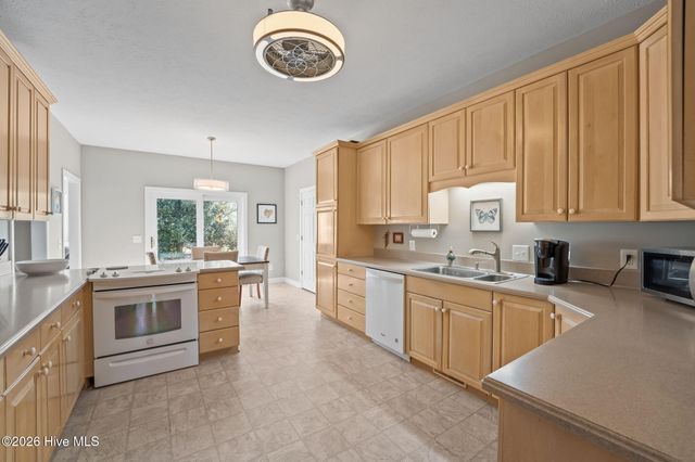 8 Hialeah Place, Pinehurst, NC 28374