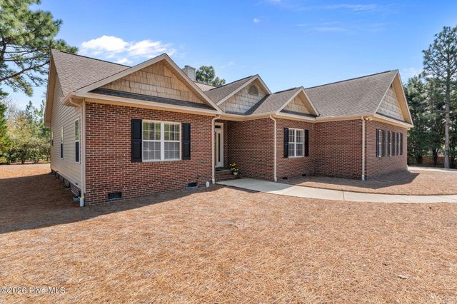 8 Hialeah Place, Pinehurst, NC 28374