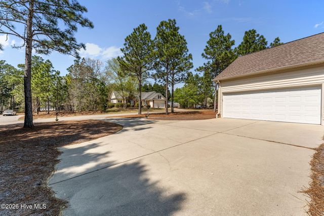 8 Hialeah Place, Pinehurst, NC 28374
