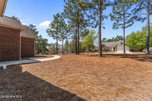 8 Hialeah Place, Pinehurst, NC 28374