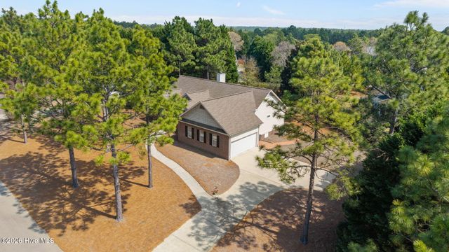 8 Hialeah Place, Pinehurst, NC 28374
