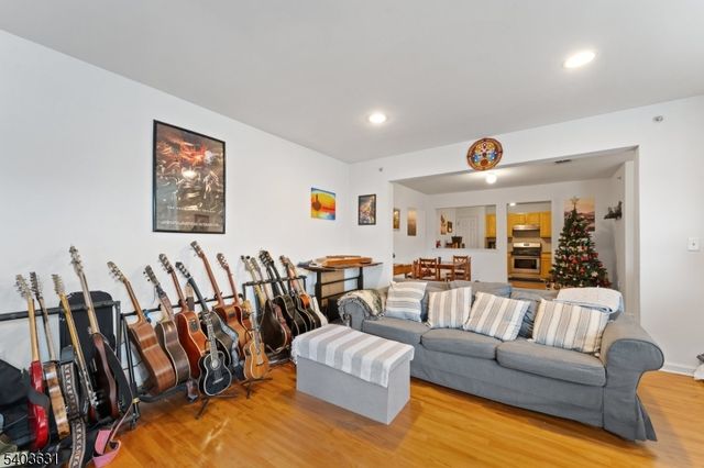 168 Forest Dr, Piscataway Twp., NJ 08854