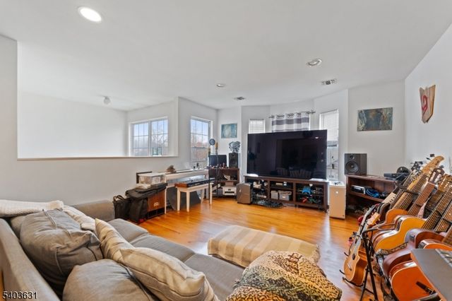 168 Forest Dr, Piscataway Twp., NJ 08854