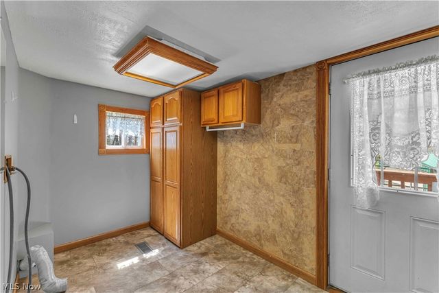 2140 Gardenland Avenue, Niles, OH 44446